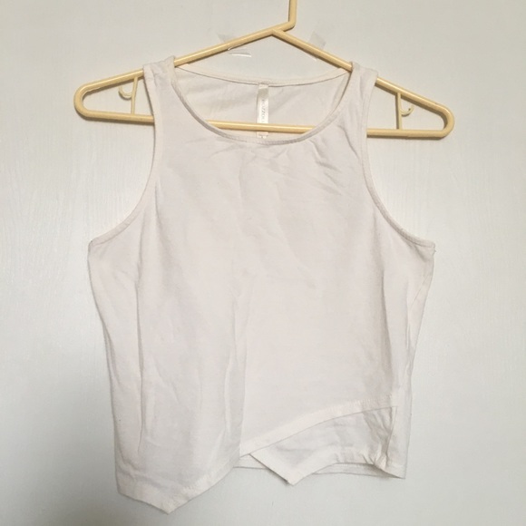 Crop Top - Picture 1 of 12